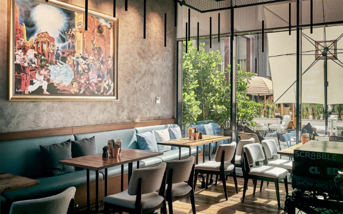 CHARADE CAFE